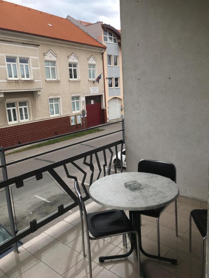 Konde Apartments B Dunajska Streda Exterior photo
